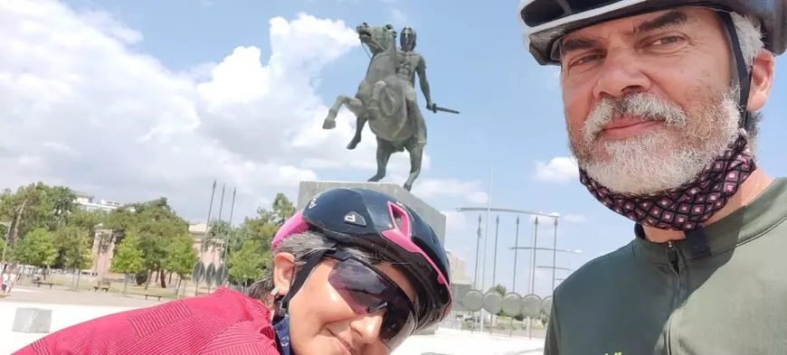 O altfel de vacanță: doi timișoreni au pedalat din Grecia până acasă. ﻿„Nu mai e presiunea timpului. Stăm cât vrem și pornim mai departe”