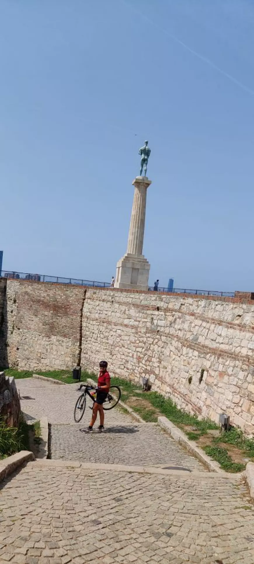 O altfel de vacanță: doi timișoreni au pedalat din Grecia până acasă. ﻿„Nu mai e presiunea timpului. Stăm cât vrem și pornim mai departe”