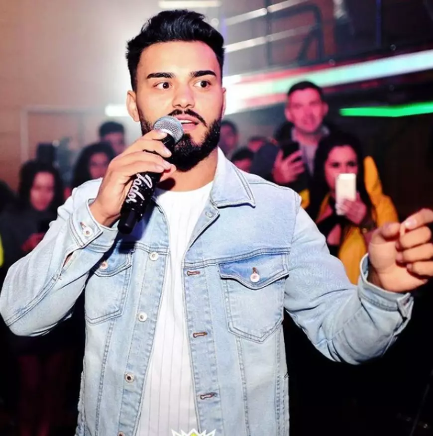 REPORTAJ. Primul Festival al Manelelor din România n-a prins la public. Jador: „Am mai mulți verișori decât sunteți voi aici”