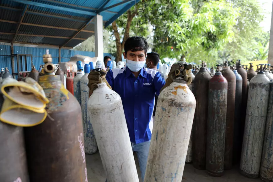 „Este o situație critică”. SUA se confruntă cu o lipsă de oxigen, în timp ce spitalizările de Covid cresc