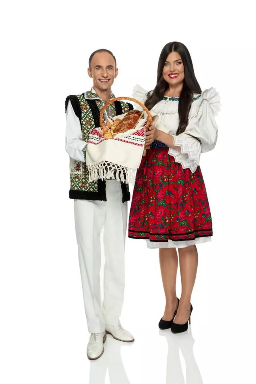 Cleopatra Stratan, Paula Seling şi Ion Paladi te invită să descoperi universul Dulcinella!