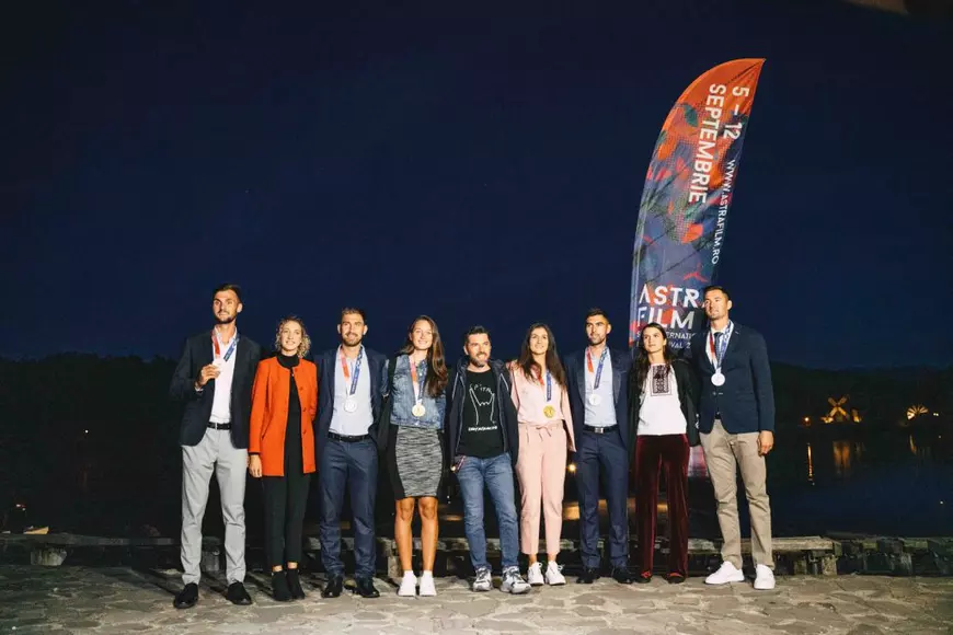 Canotorii români medaliați la JO de la Tokyo au vâslit pentru a vedea un documentar, la Astra Film Festival