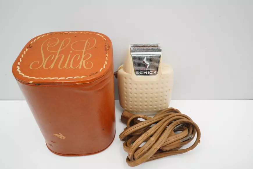 Unul dintre costumele de scenă purtate de Elvis Presley s-a vândut la o licitație cu o sumă record