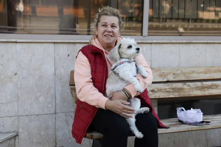 Bătălia pentru șefia PNL văzută din Piața Obor: „Am ajuns să muncim doar pentru facturi”. „Cîțu și Orban nu s-au uitat la cei săraci”