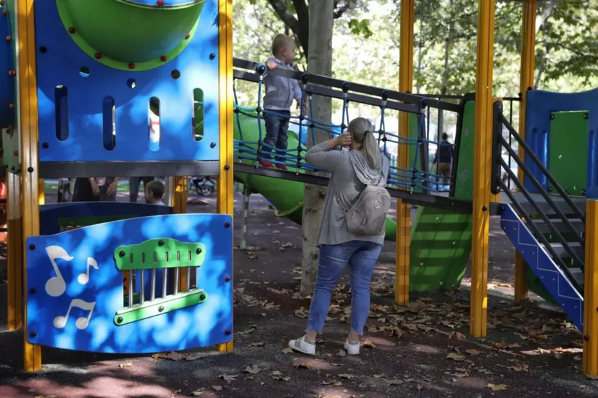 Bătălia pentru șefia PNL văzută din Piața Obor: „Am ajuns să muncim doar pentru facturi”. „Cîțu și Orban nu s-au uitat la cei săraci”