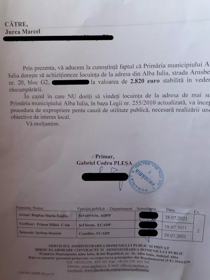 „Din proprietari ne face boschetari”. Cât le oferă primăria din Alba Iulia locatarilor din blocul pe care vrea să-l dărâme