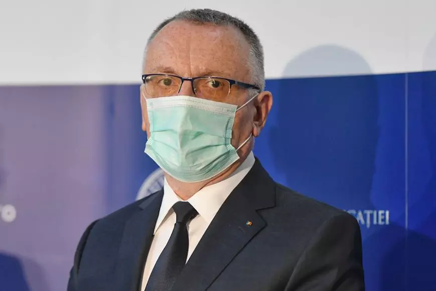 Ministrul educației le cere școlilor să spună procentul profesorilor vaccinați. Părinte: „N-am primit niciun răspuns”