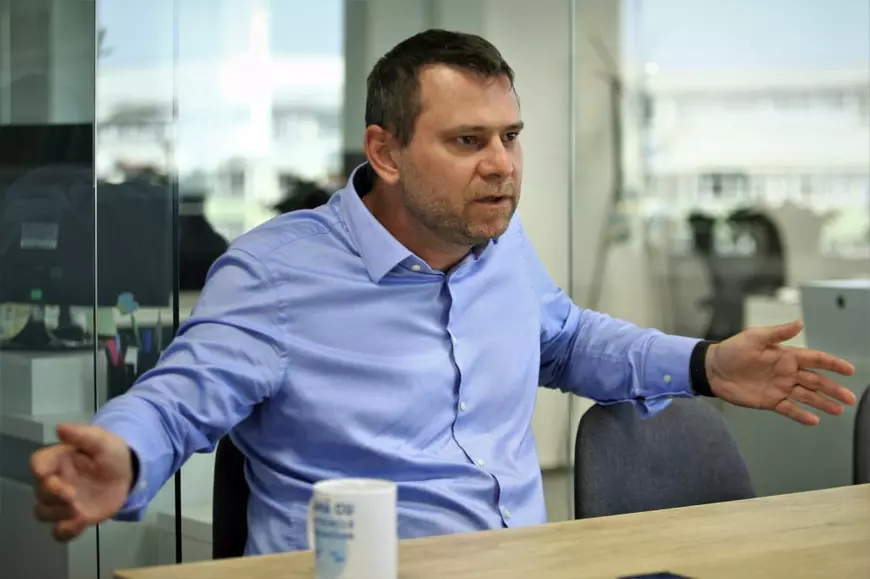 Românul din spatele platformei globale de distribuție a vaccinurilor: „Avem un sistem de educație foarte performant pentru perioada interbelică”