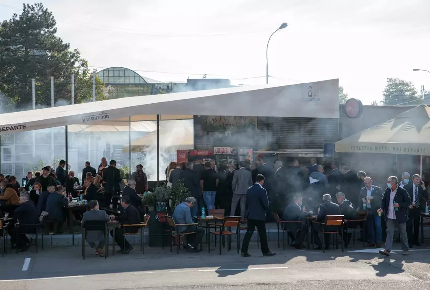 REPORTAJ. Ce nu s-a văzut și auzit la televizor la congresul PNL. Ziua în care festivalul democrației s-a transformat în festivalul huiduielilor