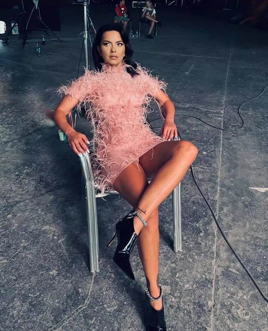 În 2011 a fost cel mai bine plătită artistă din România. Inna, despre situația ei financiară: „Nu am pierdut simțul realității. Știu prețurile”