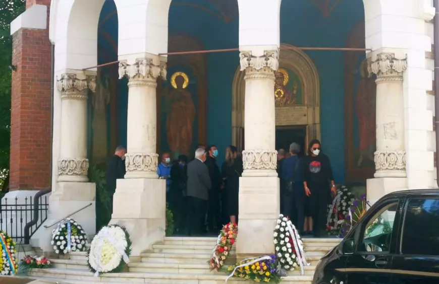 Ion Caramitru a fost înmormântat la Cimitirul Bellu. Ana Blandiana: „Am sentimentul că se termină o epocă”