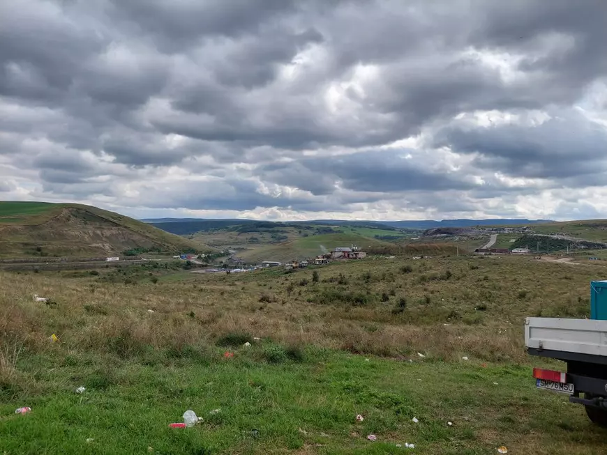 Povara de pe umerii Larei. Cum a ajuns Primăria Cluj-Napoca să dea în judecată o fetiță de 3 ani din Pata Rât