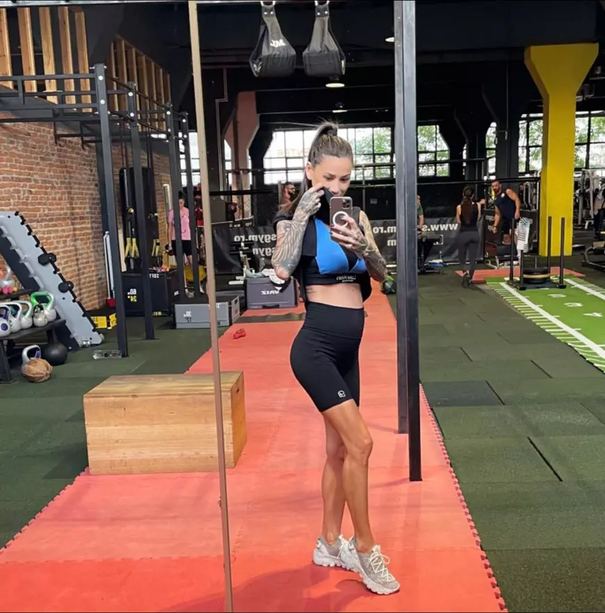 Roxana Vancea s-a pozat în sala de sport, însărcinată în luna a șaptea