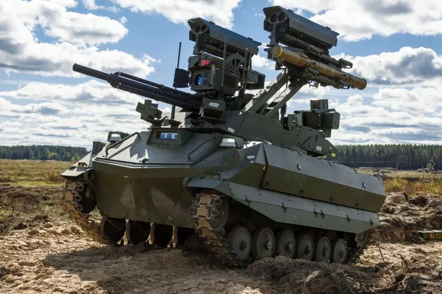 Ce mesaj transmit manevrele militare masive ale Moscovei, supervizate de Putin chiar înainte de alegerile parlamentare din Rusia