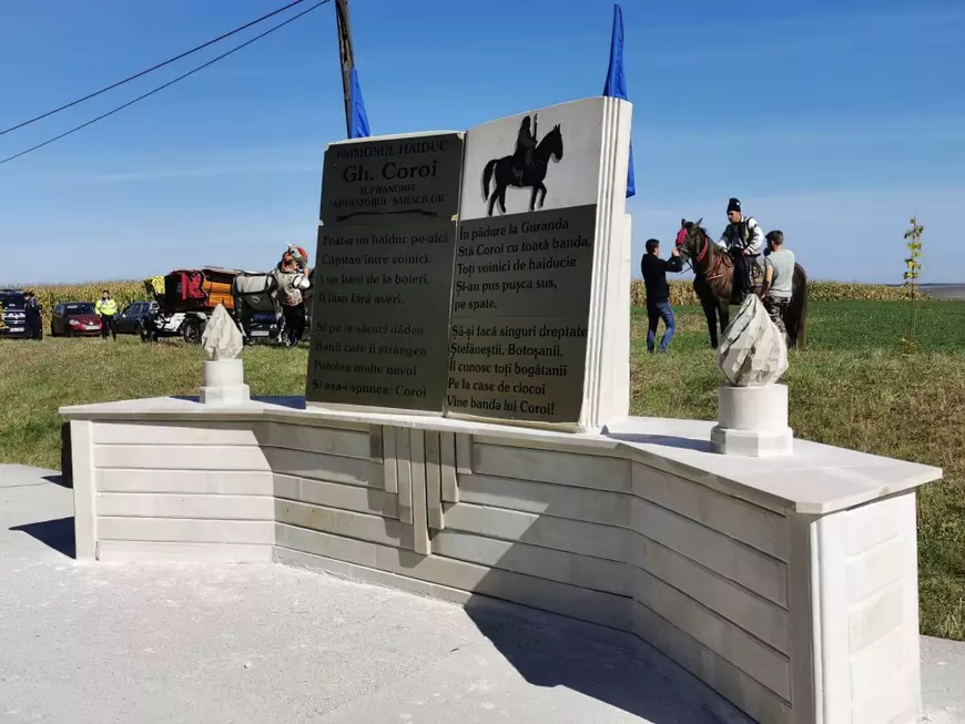 Scuza primarului PNL care a ridicat troița unui bandit antisemit: „De ce sunt eu de vină că s-a simțit jignit un evreu la vremea aceea?”