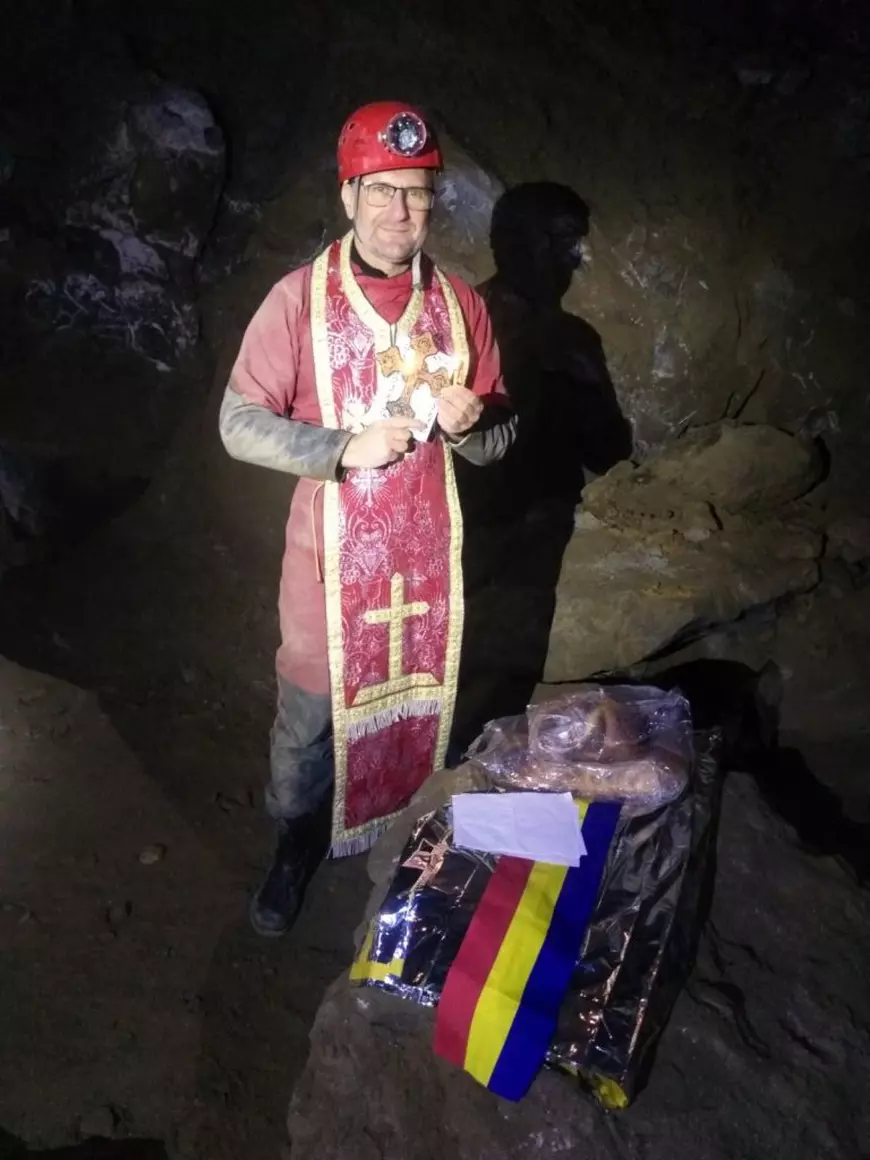 „Vaccinarea este un gest de iubire față de comunitate”. Doi preoți ortodocși explică de ce s-au implicat în informarea credincioșilor