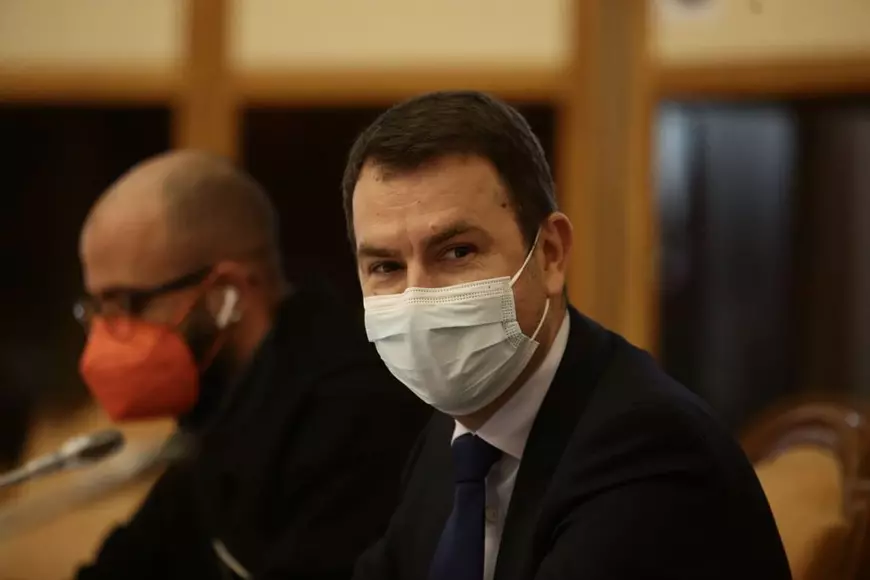 Miniștrii propuși de Cioloș, la votul din comisiile de specialitate. 18 audiați, un singur aviz pozitiv