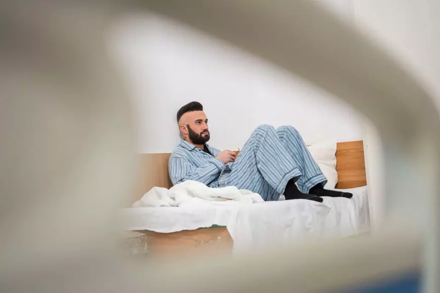 Mihai Bendeac așa cum nu l-ați mai văzut: „Ador nopțile de beție, de desfrâu. Nopțile care se termină cu o târâială spre casă”