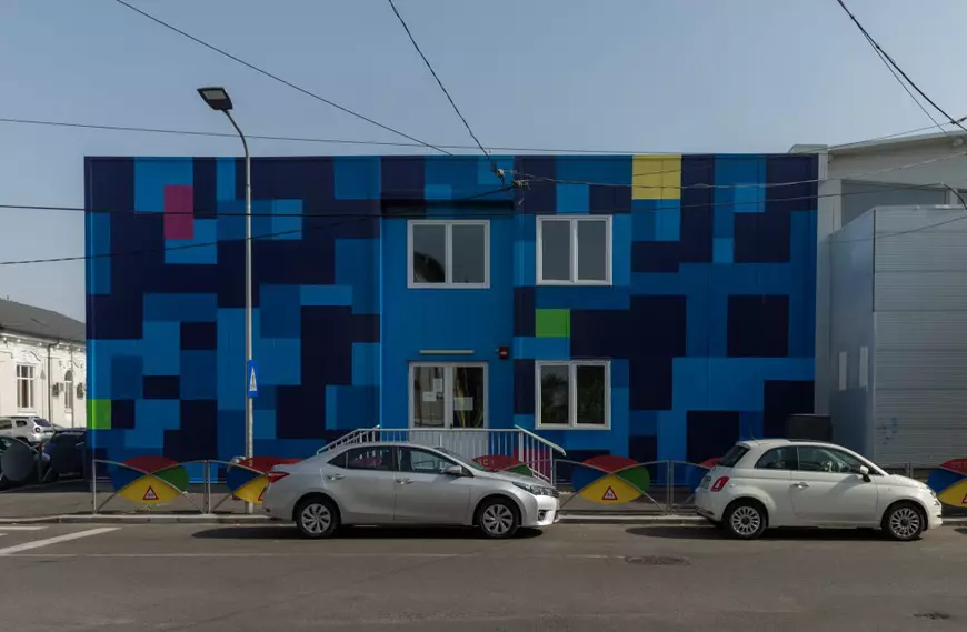 Sute de copii din sectorul 4 învață în containere fără autorizație de securitate la incendiu