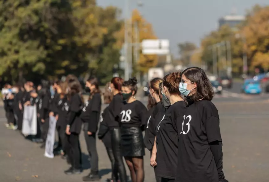 33 de femei au fost ucise de un membru al familiei anul acesta. Protest față de violența domestică în București