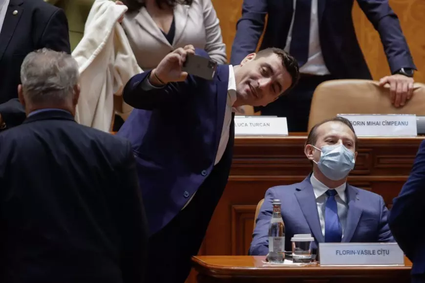 Moțiunea de cenzură a Guvernului Cîțu, marcată de dezbateri aprinse. Premierul, atac dur la adresa USR PLUS