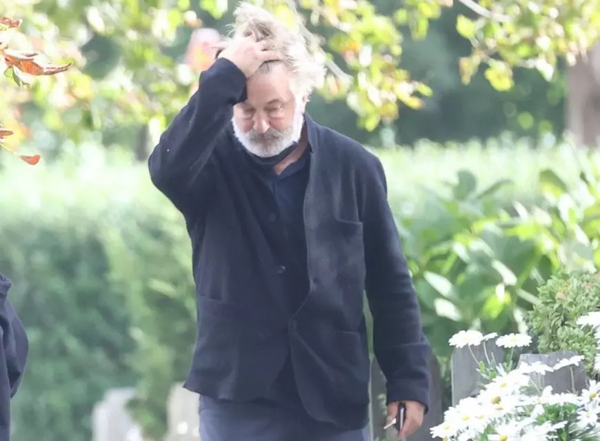 Gloanțe reale, ridicate de pe platoul de filmare de la „Rust”. Ce spun anchetatorii despre Alec Baldwin