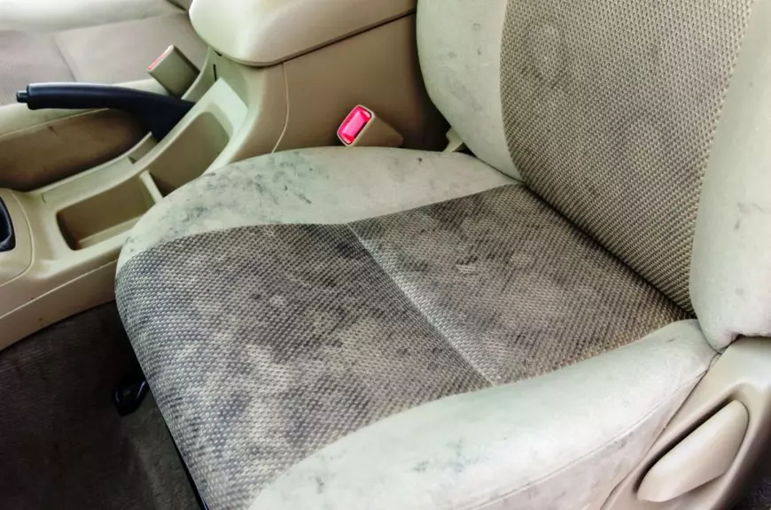 Tapiteria uzata a masinii poate sa saca valoarea la revanzare