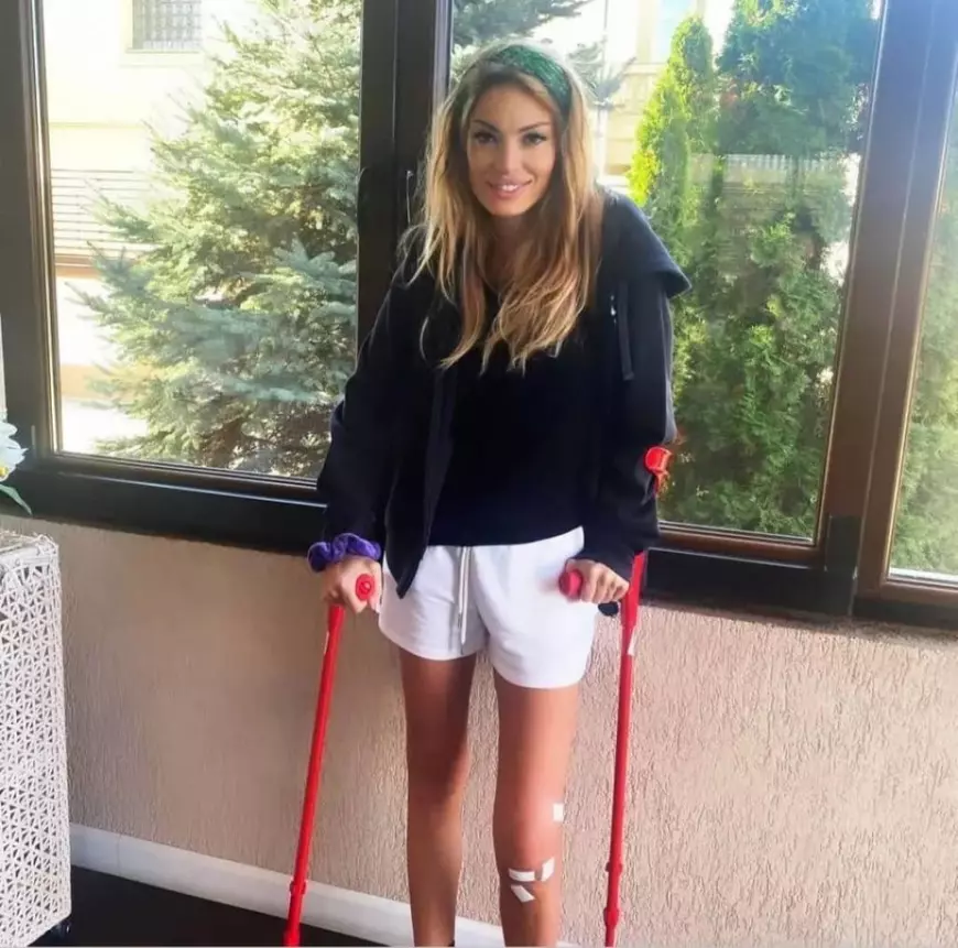 FOTO. Valentina Pelinel, în cârje. „Sunt pe mâini bune, dar e nevoie de răbdare multă”