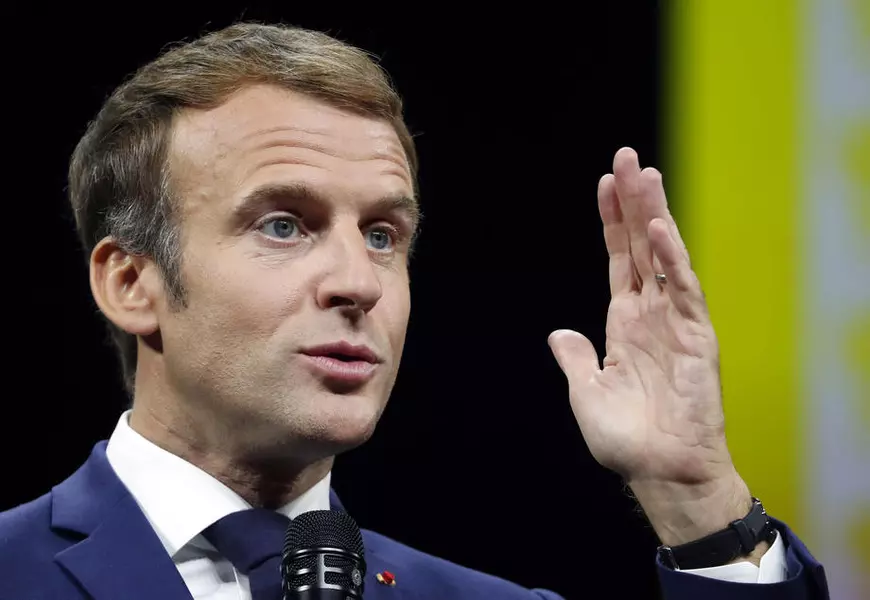 Cum și-au schimbat strategia liderii politici, ca să câștige simpatia majorității vaccinate din țările lor