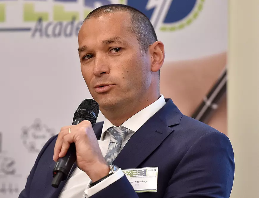 Scumpirea gazelor amenință factura la întreținere. Primăriile așteaptă bani de la Guvern pentru a trece iarna