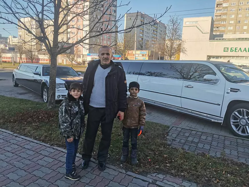 „Nu renunț, aștept aici”. Povestea lui Redost Ahmad, un copil kurd care a devenit simbolul migranților aflați la granița Belarusului cu Polonia