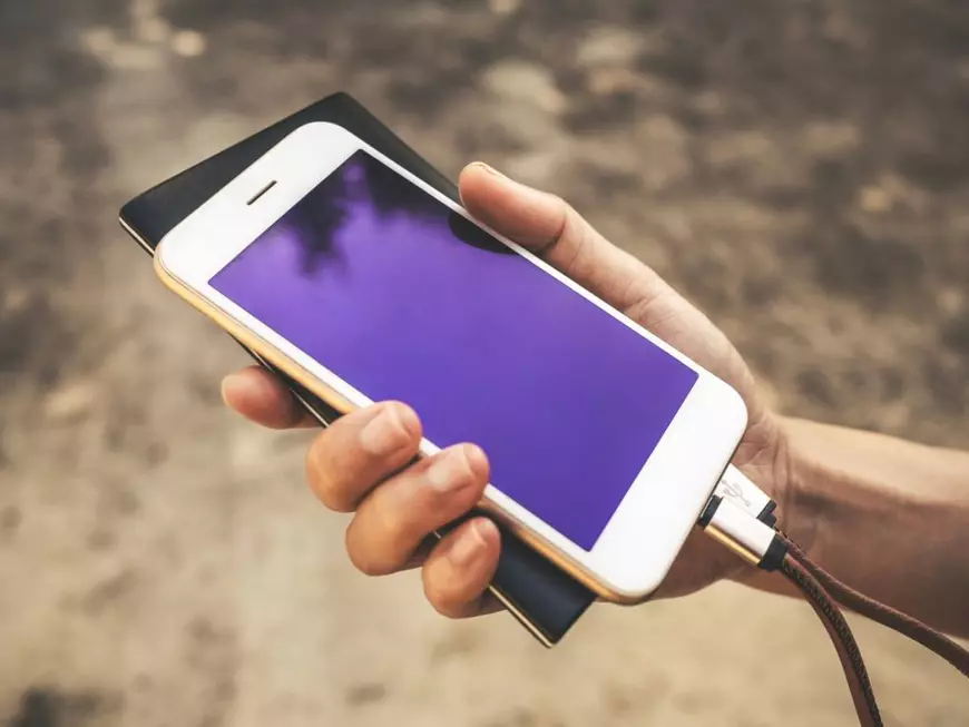 Baterie externă pentru telefonul mobil