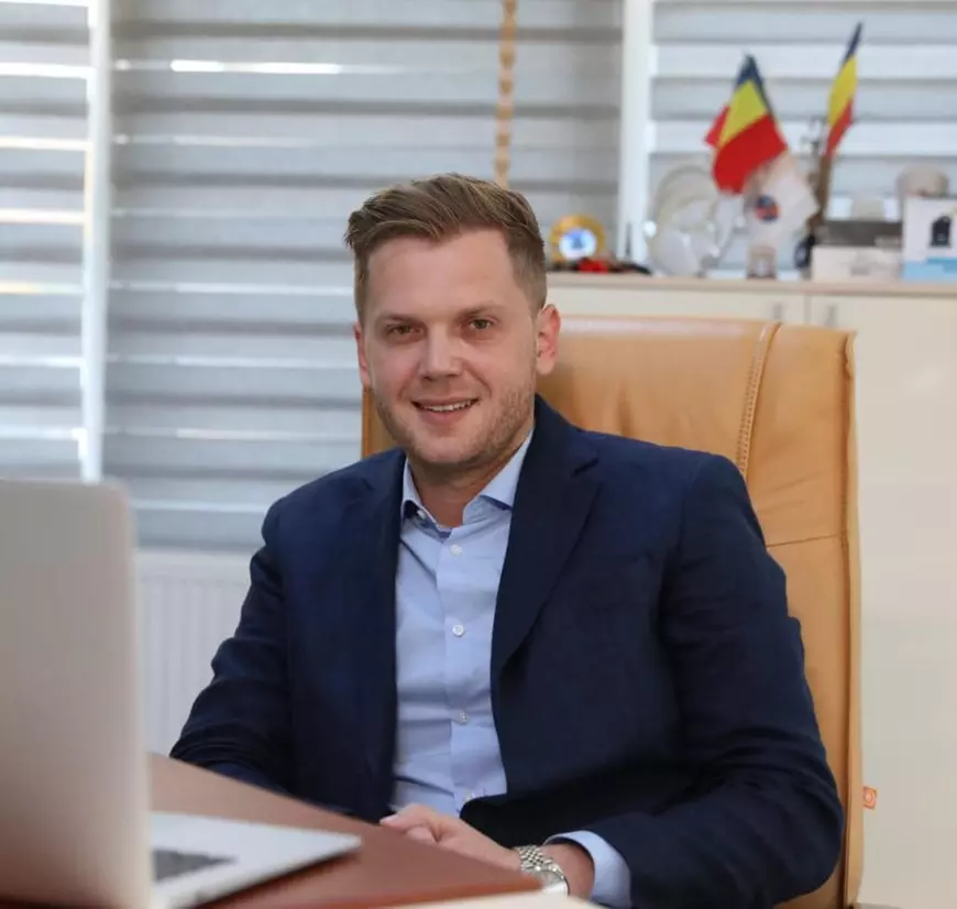 Firma fostului primar PSD al Slatinei Minel Prina, condamnat pentru fapte de corupție, contract fără licitație de 67.000 de euro cu un centru cultural