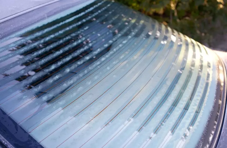 Cum dezgheți și dezaburești mai repede mașina. Trucurile pe care trebuie să le cunoască șoferii