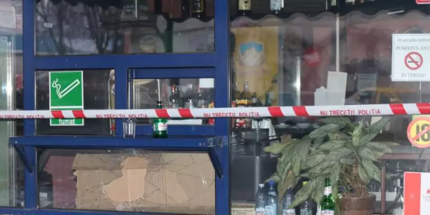 Un băiat de 7 ani nu e despăgubit nici după 4 ani de când mama lui a fost omorâtă, deși aceasta reclamase agresorul de două ori la poliție