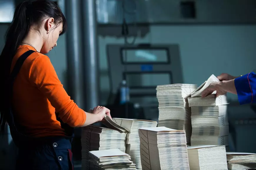 Criza educației și culturii. Drumul de la scumpirile la energie la cărți mai puține și mai scumpe