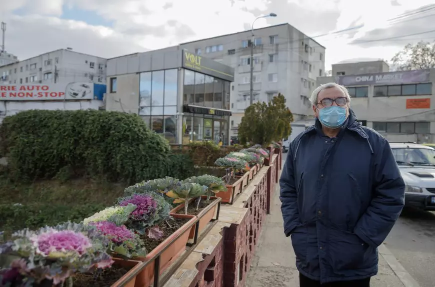 Cum arată toaleta publică de 48.000 de euro cumpărată de Primăria Bârlad. „Atâta i-a dus capul”