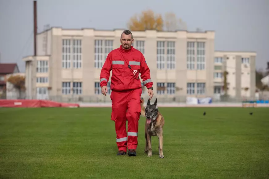 Mihnea Stănescu și Taz, un ciobănesc belgian