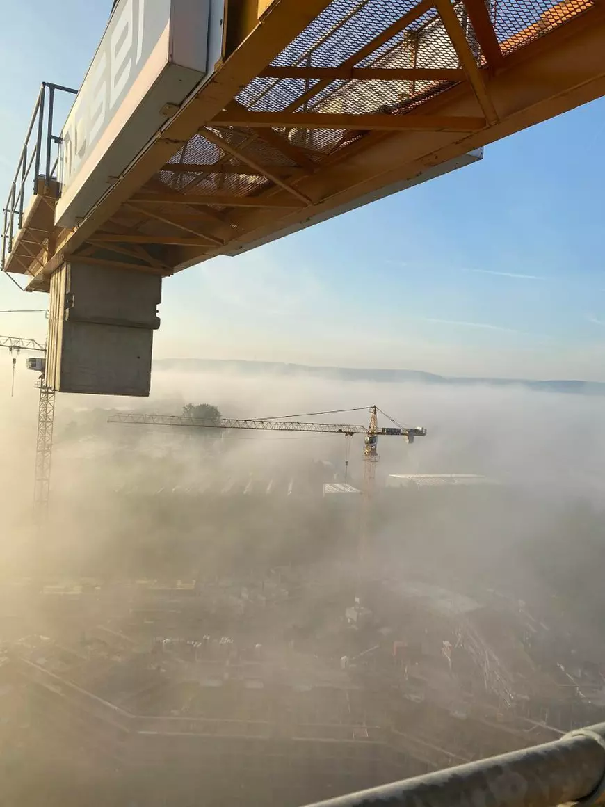 Viața în Germania a unor macaragii cărora România nu le-a oferit multe. De 1 Decembrie și-au pus tricolorul în cabină, dar nu vor acasă: „Aici ne simțim apreciați”