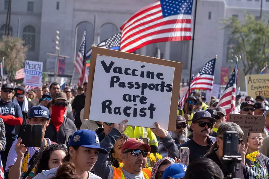 Un specialist în etica vaccinării de la Oxford explică de ce imunizarea este o obligație morală: „Refuzul este echivalent cu evaziunea fiscală”