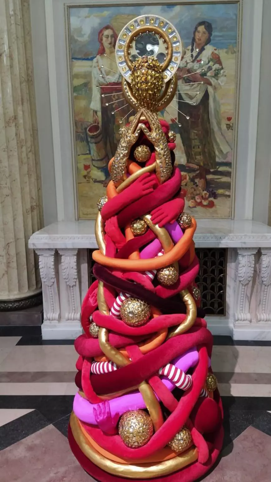 Cum arată brazii creați de vedete pentru o cauză nobilă. Smiley a surprins cu talentul lui