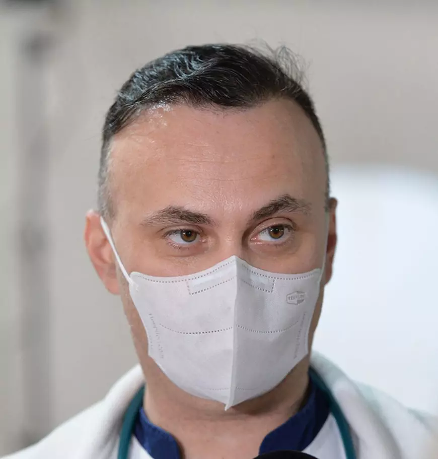 Câţi vindecaţi de COVID s-au reinfectat şi au ajuns în spitale la debutul valului 4. Cifrele din 28 de judeţe