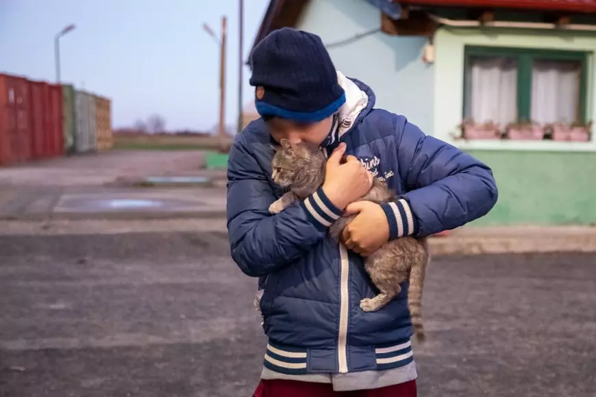 Miracolul de la Singureni. Cum li s-au îndeplinit dorințele de Crăciun unor copii abandonați de părinți și de sistem