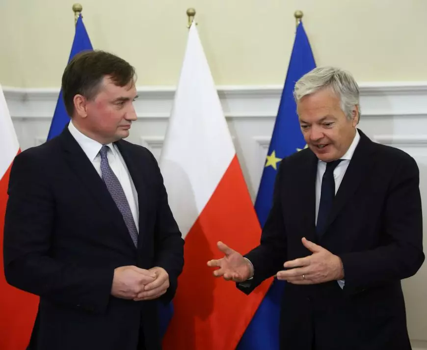 De ce a rămas Polonia momentan fără miliardele din PNRR și ce legătură are asta cu Al Doilea Război Mondial