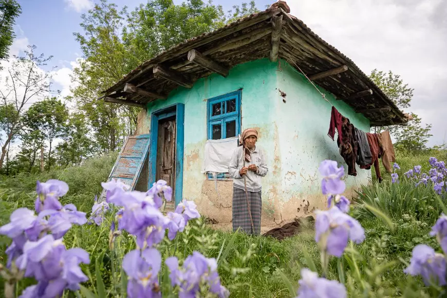 Imagini pe care le vom căuta și în 2022. Preoți cu mult suflet, animale salvate și copii săraci ajutați