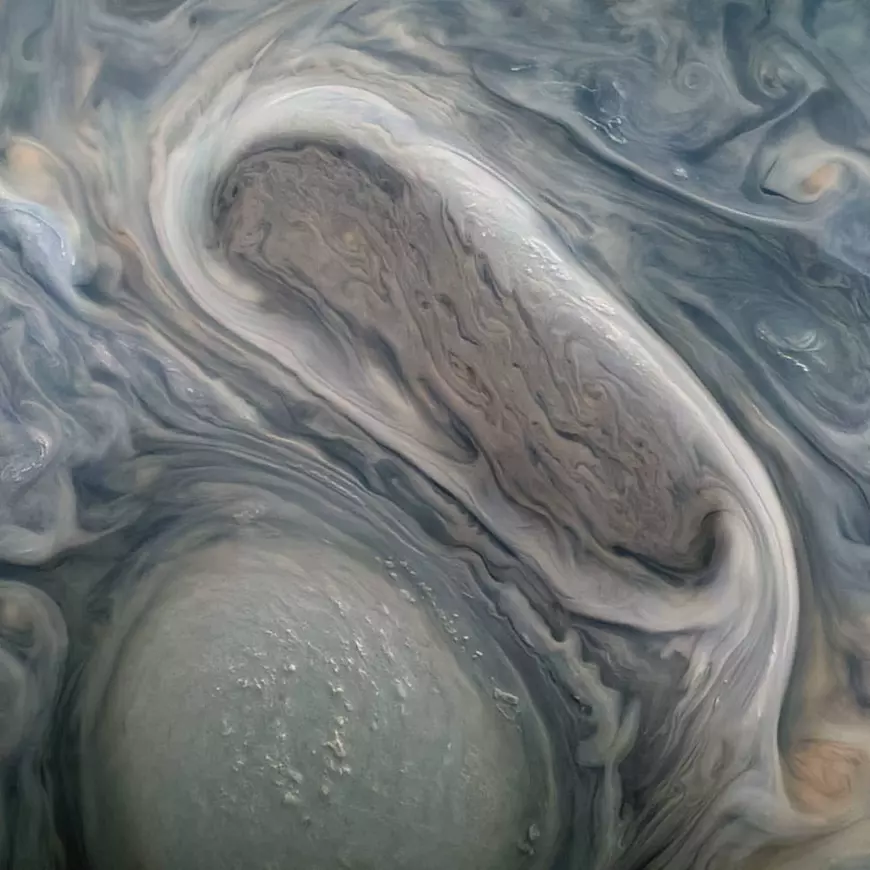 Imagini inedite de pe Jupiter și sunetele stranii scoase de luna sa, Ganymede, surprinse de sonda Juno a NASA