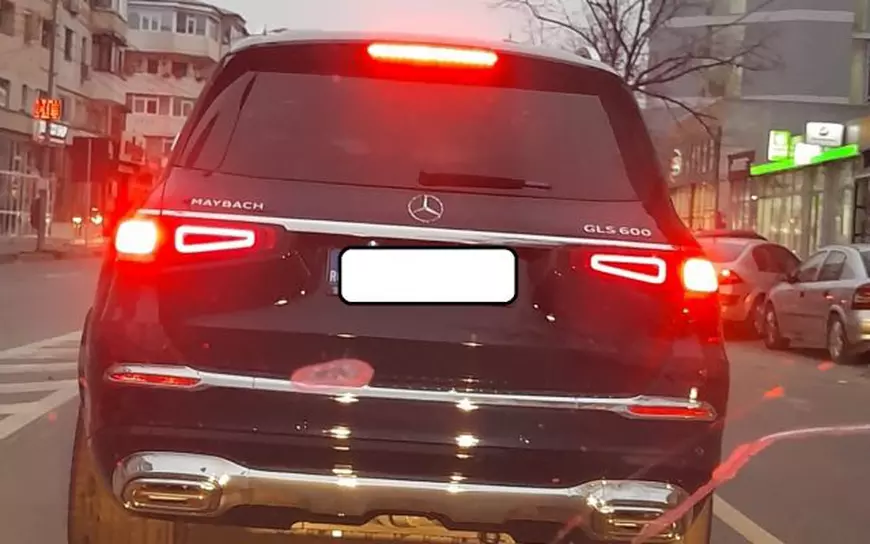Marian Oprișan, vicepreședintele CJ Vrancea, și-a cumpărat un luxos Mercedes Maybach. Prețul de catalog al maşinii este de 188.000 de euro