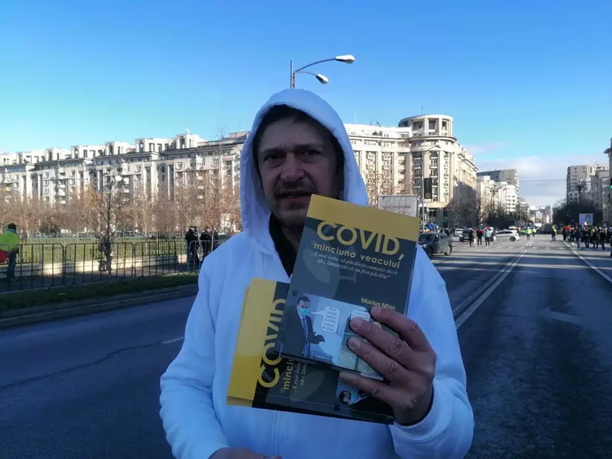 Cine sunt şi ce au vrut unii dintre cei care au fost astăzi la protestele de la Parlament și Piața Victoriei: „Am venit să ne certăm cu politicienii“