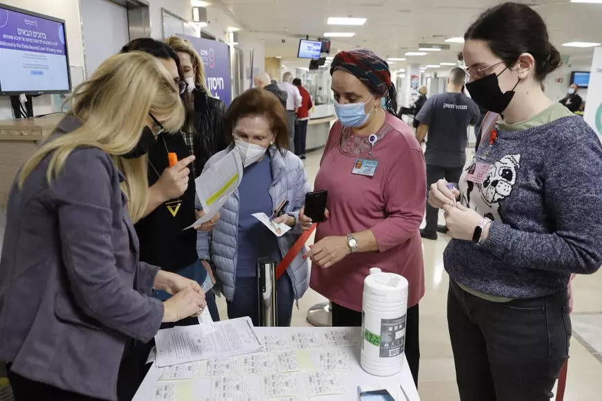 Israelul a început vaccinarea anti-COVID cu doza a patra, în cadrul unui test clinic