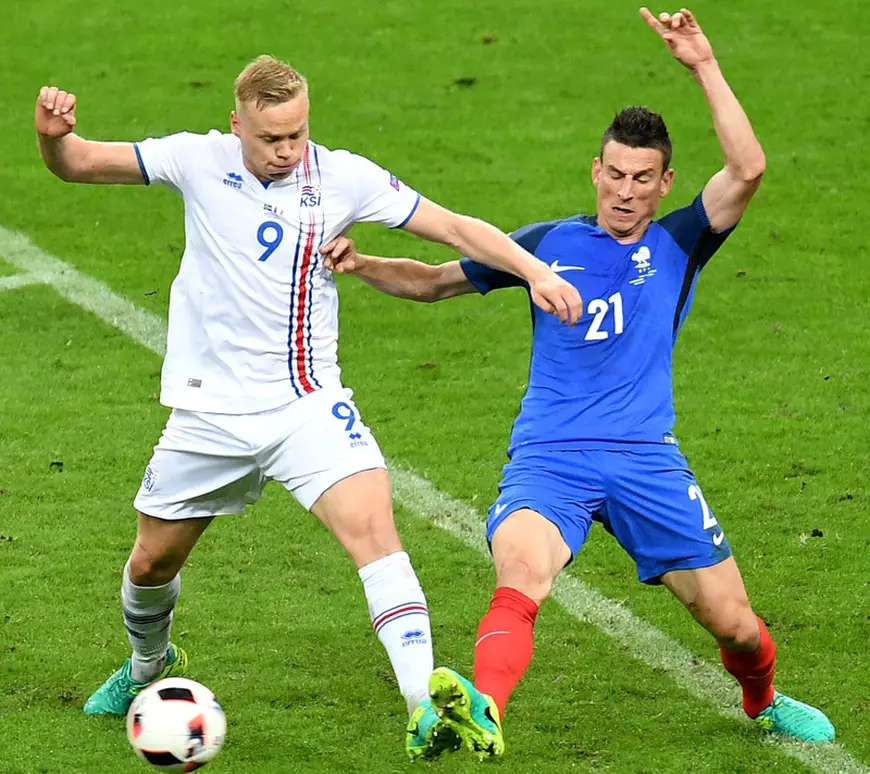 „Cel mai bun loc pentru a fi femeie” este dat în judecată pentru misoginism. Ce acuză femeile